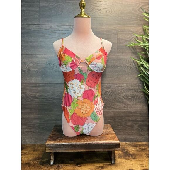 Trina Turk Sunny Bloom Underwire One Piece In Size 8. NWT! - Picture 6 of 14